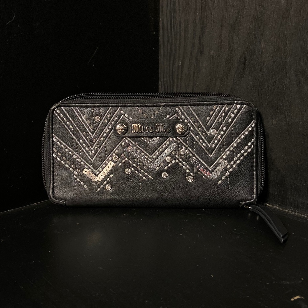 Miss Me | Black Wallet